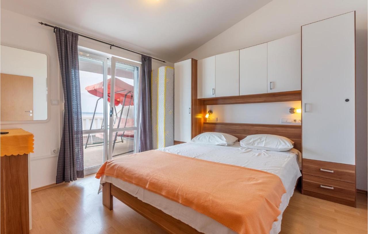 1 Bedroom Gorgeous Apartment In Jesenice エクステリア 写真